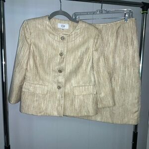 Le Suit Petite gold tan skirt suit Sz 10P classic lined